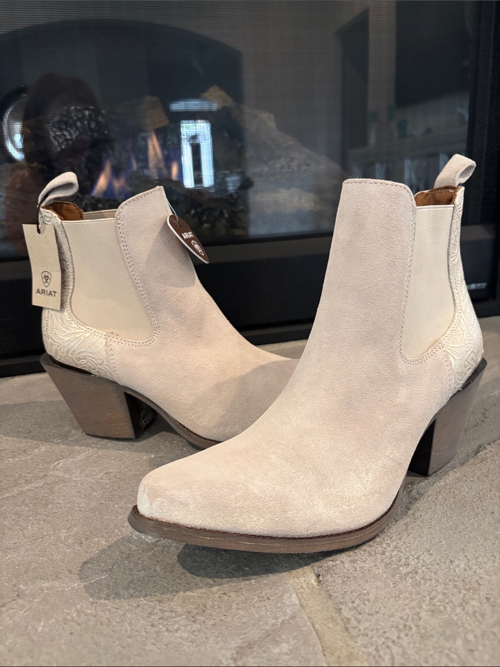 Ariat Bradley Cloud White Suede embossed,ATS,Duratread,snip toe,Western bling